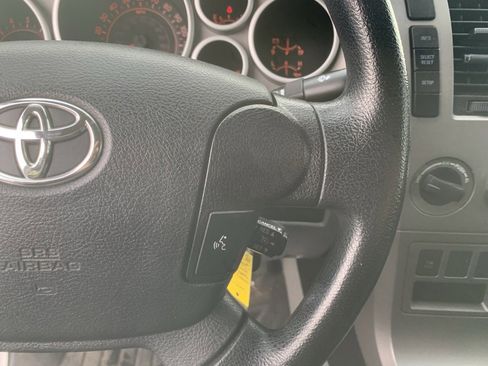 Used 2010 Toyota Tundra 4x4 Double Cab image 16