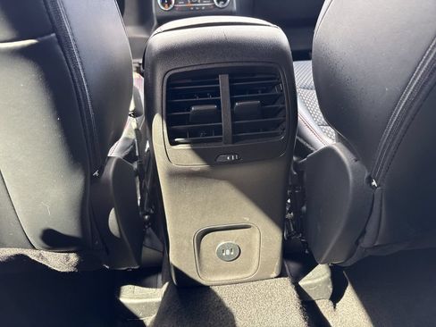 Used 2025 Ford Escape ST-Line Select AWD/4WD image 43