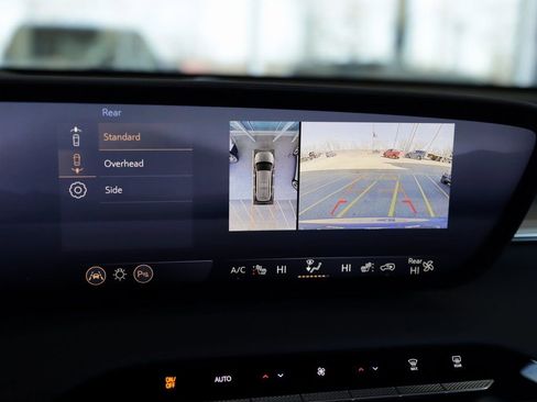 Used 2025 Buick Enclave Preferred image 17