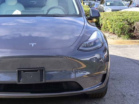Used 2023 Tesla Model Y Long Range image 14