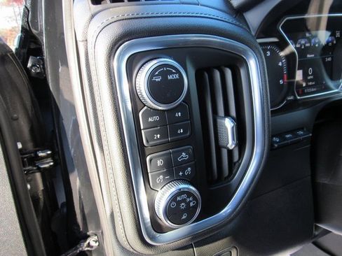 Used 2021 GMC Sierra 3500 Denali w/ Denali Ultimate Package image 17