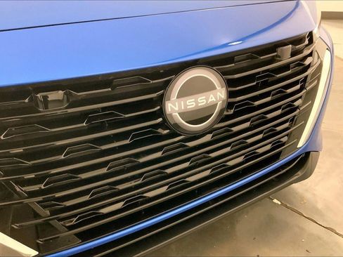 Used 2024 Nissan Sentra SV image 28