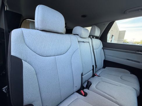 Used 2022 Hyundai Palisade SE image 18