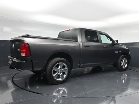 Used 2018 RAM 1500 Express w/ Express Value Package AWD/4WD image 5