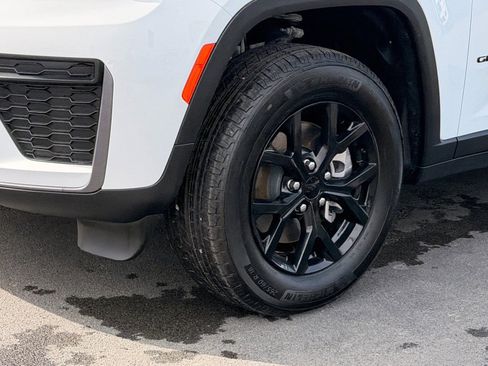 New 2026 Jeep Grand Cherokee L 4WD image 25