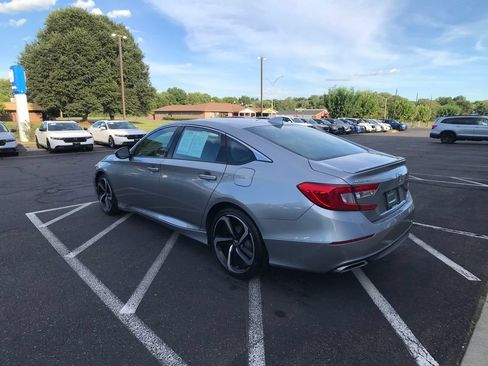 Used 2020 Honda Accord Sport image 10