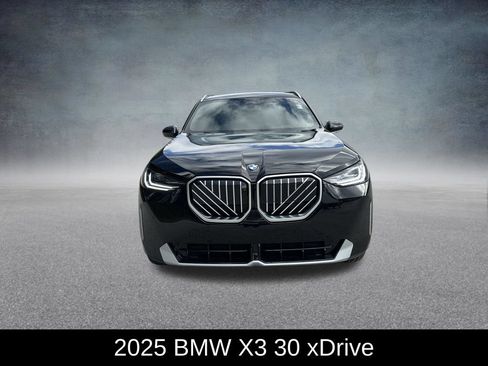 Used 2025 BMW X3 xDrive30i w/ Premium Package AWD/4WD image 3