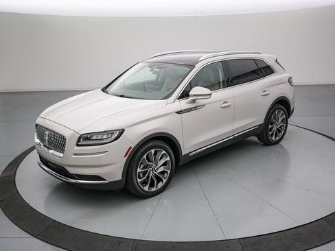 Used 2021 Lincoln Nautilus Reserve w/ Equipment Group 201A AWD/4WD image 8