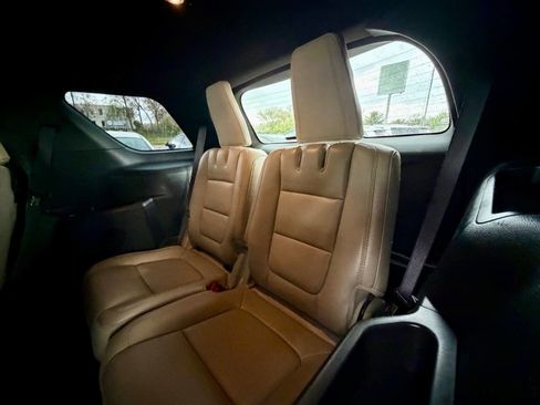 Used 2013 Ford Explorer XLT AWD/4WD image 27
