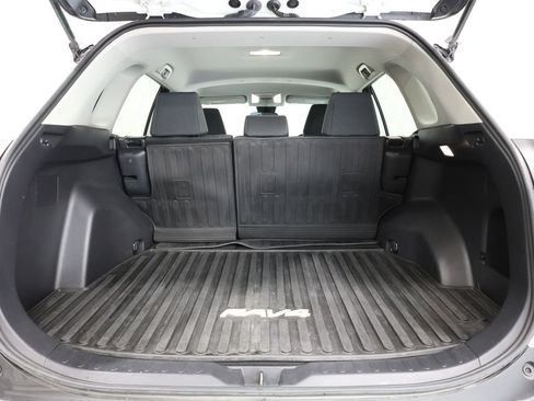 Used 2022 Toyota RAV4 LE AWD/4WD image 26