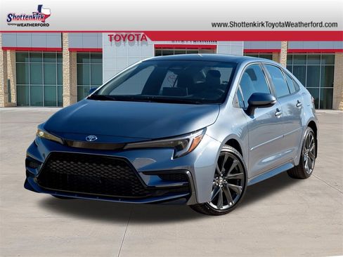 Used 2025 Toyota Corolla SE w/ SE Premium Package image 1