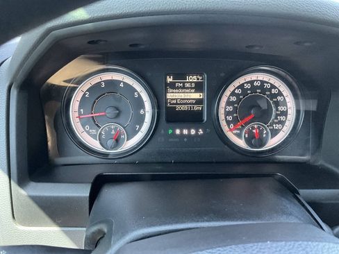 Used 2017 RAM 2500 Tradesman w/ Chrome Appearance Group AWD/4WD image 11