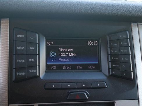 Used 2016 Ford Expedition XLT image 26