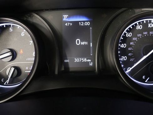 Used 2023 Toyota Camry SE image 32