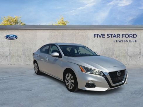 Used 2020 Nissan Altima 2.5 S FWD image 2
