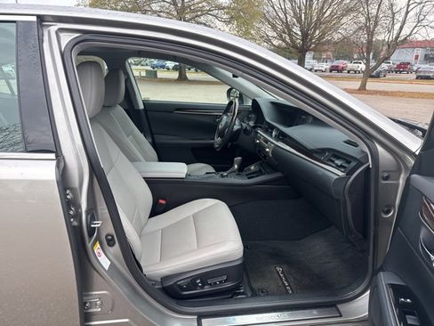Used 2017 Lexus ES 350 image 11