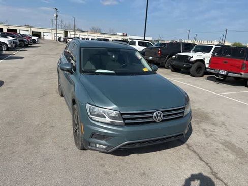 Used 2019 Volkswagen Tiguan SEL w/ 3rd Row Seat Package image 23