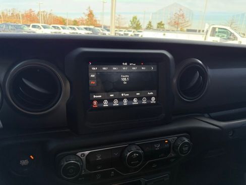 Used 2023 Jeep Gladiator Sport w/ Trailer Tow Package image 16