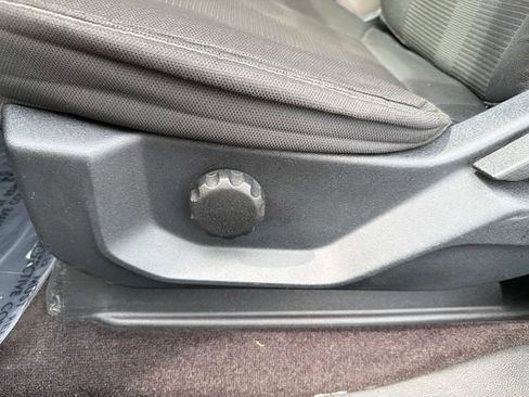 Used 2017 Ford F150 XL w/ Equipment Group 101A Mid RWD image 18