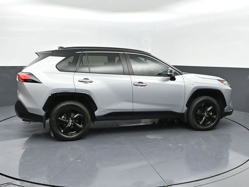 Certified 2021 Toyota RAV4 XSE w/ Carpet Mat Package (TMS) image 29