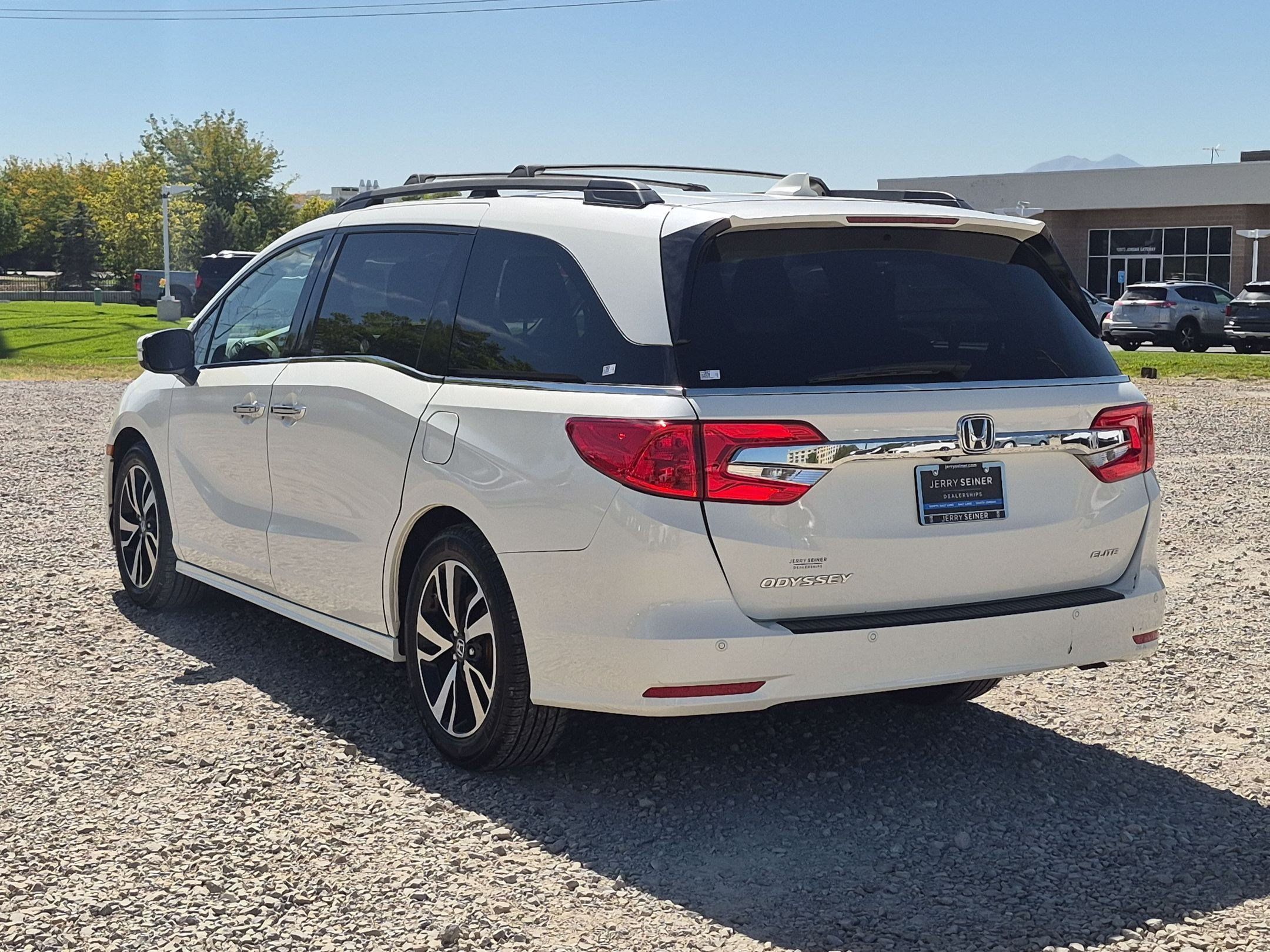 Used 2019 Honda Odyssey Elite image 3