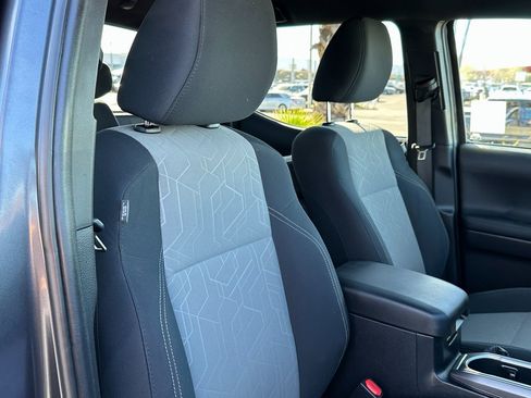 Used 2023 Toyota Tacoma 4x4 Double Cab image 15