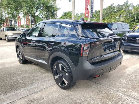 Used 2025 Nissan Kicks SR FWD image 4