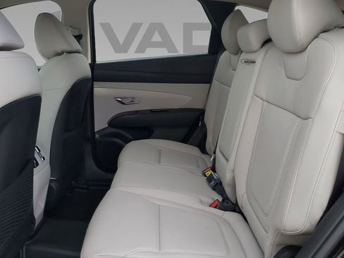 New 2025 Hyundai Tucson Limited image 15