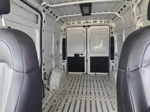 Used 2024 RAM ProMaster 2500 w/ Convenience Group FWD image 15