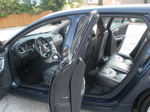 Used 2015 Volvo V60 T5 Premier image 23