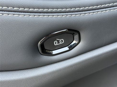 New 2026 Jeep Cherokee Laredo AWD/4WD image 30