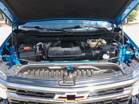 Used 2022 Chevrolet Silverado 1500 ZR2 AWD/4WD image 11
