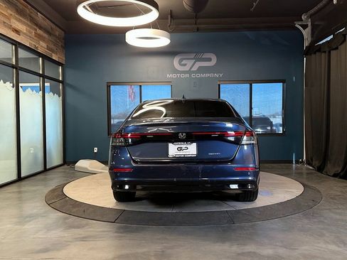 Used 2023 Honda Accord EX-L image 4