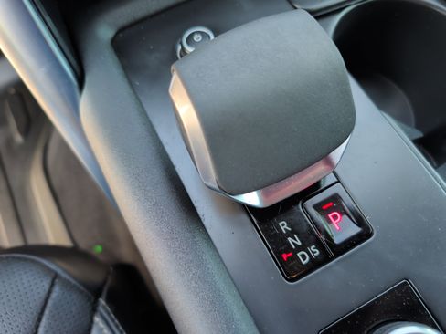 Used 2022 Land Rover Discovery S R-Dynamic AWD/4WD image 26