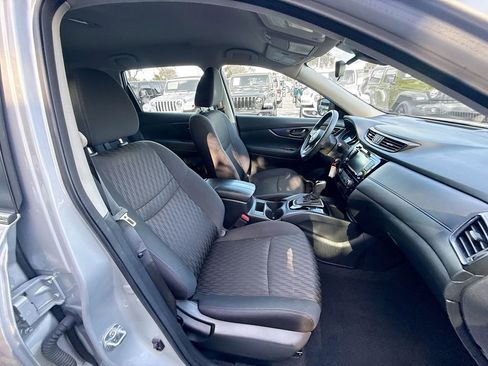 Used 2020 Nissan Rogue S AWD/4WD image 32