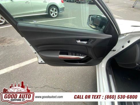 Used 2016 Acura TLX V6 w/ Technology Package FWD image 9