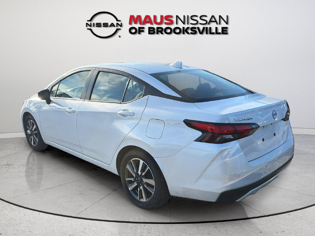 Used 2025 Nissan Versa SV FWD image 8