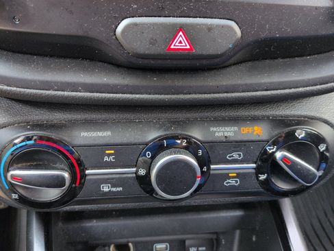 Used 2021 Kia Soul LX FWD image 13