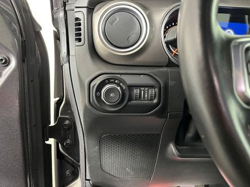 Used 2021 Jeep Wrangler Unlimited Sahara w/ Dual Top Group AWD/4WD image 19