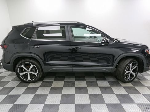 Used 2025 Volkswagen Taos SEL image 7