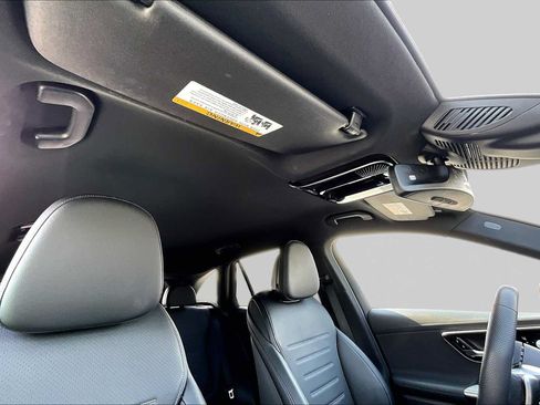 Used 2025 Mercedes-Benz GLC 300 image 14
