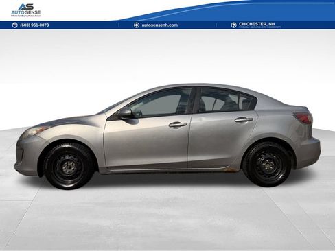 Used 2013 MAZDA MAZDA3 i SV FWD image 2