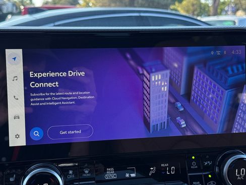 New 2025 Toyota Highlander Platinum image 22