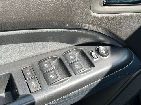 Used 2019 Chevrolet Colorado Z71 AWD/4WD image 11