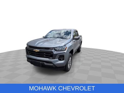 Certified 2023 Chevrolet Colorado LT w/ LT Convenience Package II AWD/4WD image 3