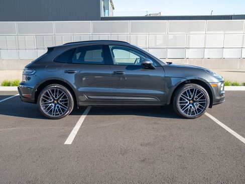Certified 2026 Porsche Macan AWD/4WD image 8