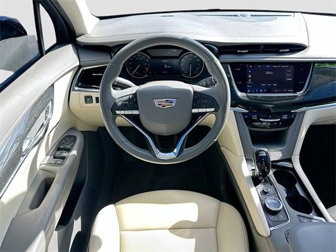 Used 2021 Cadillac XT6 Premium Luxury image 21