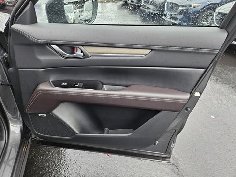 Certified 2025 MAZDA CX-5 Signature image 10