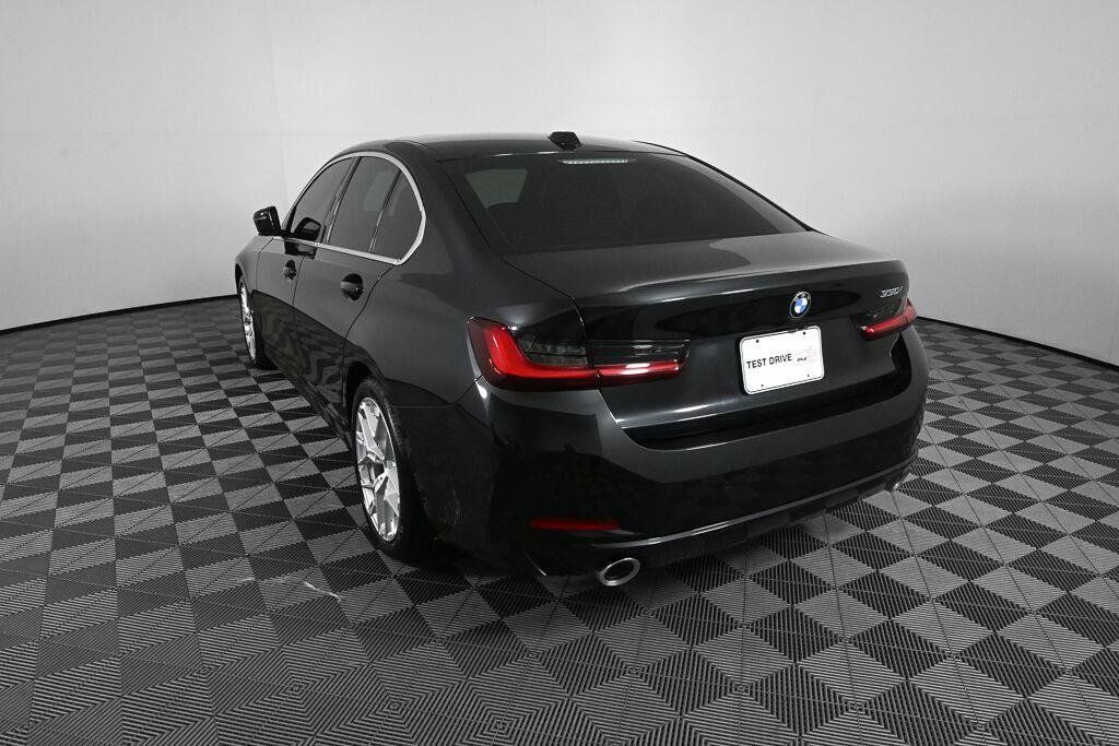 Used 2025 BMW 330i Sedan w/ Convenience Package RWD image 19