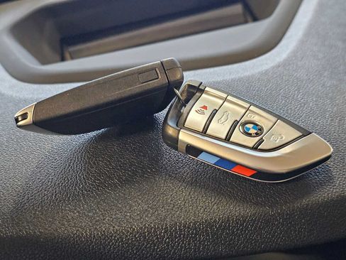 Used 2023 BMW 540i xDrive w/ M Sport Package AWD/4WD image 38